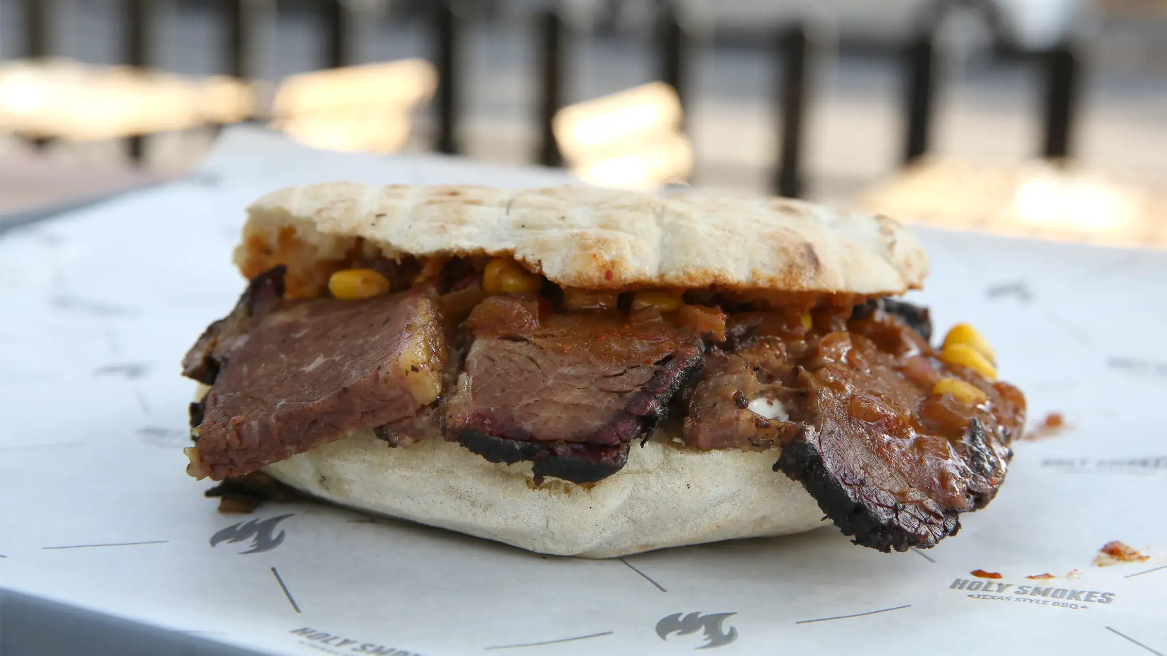 Brisket u somunu, Holy Smokes